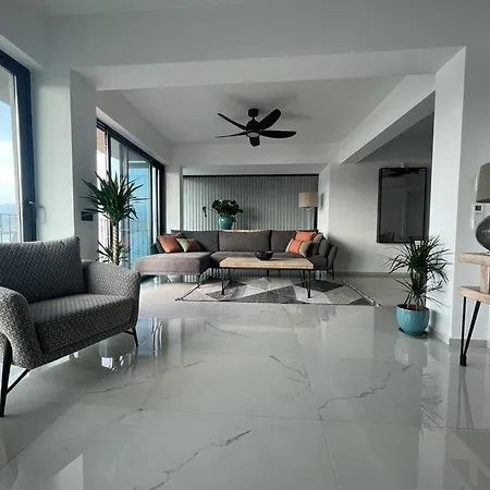 Luxury Sea View Flat By Lookbookholiday Fethiye