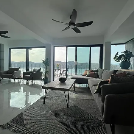 Luxury Sea View Flat By Lookbookholiday *